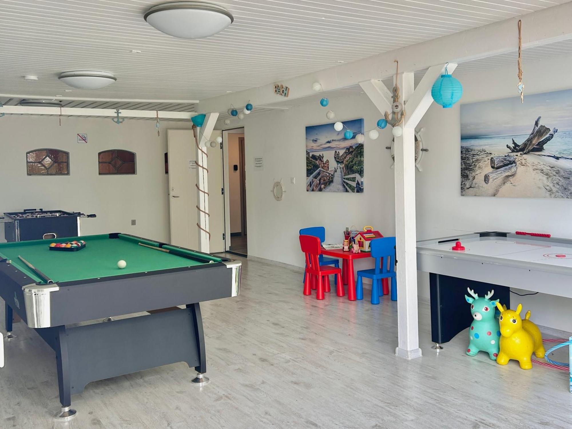 Apartamenty Molle Åkirkeby Esterno foto
