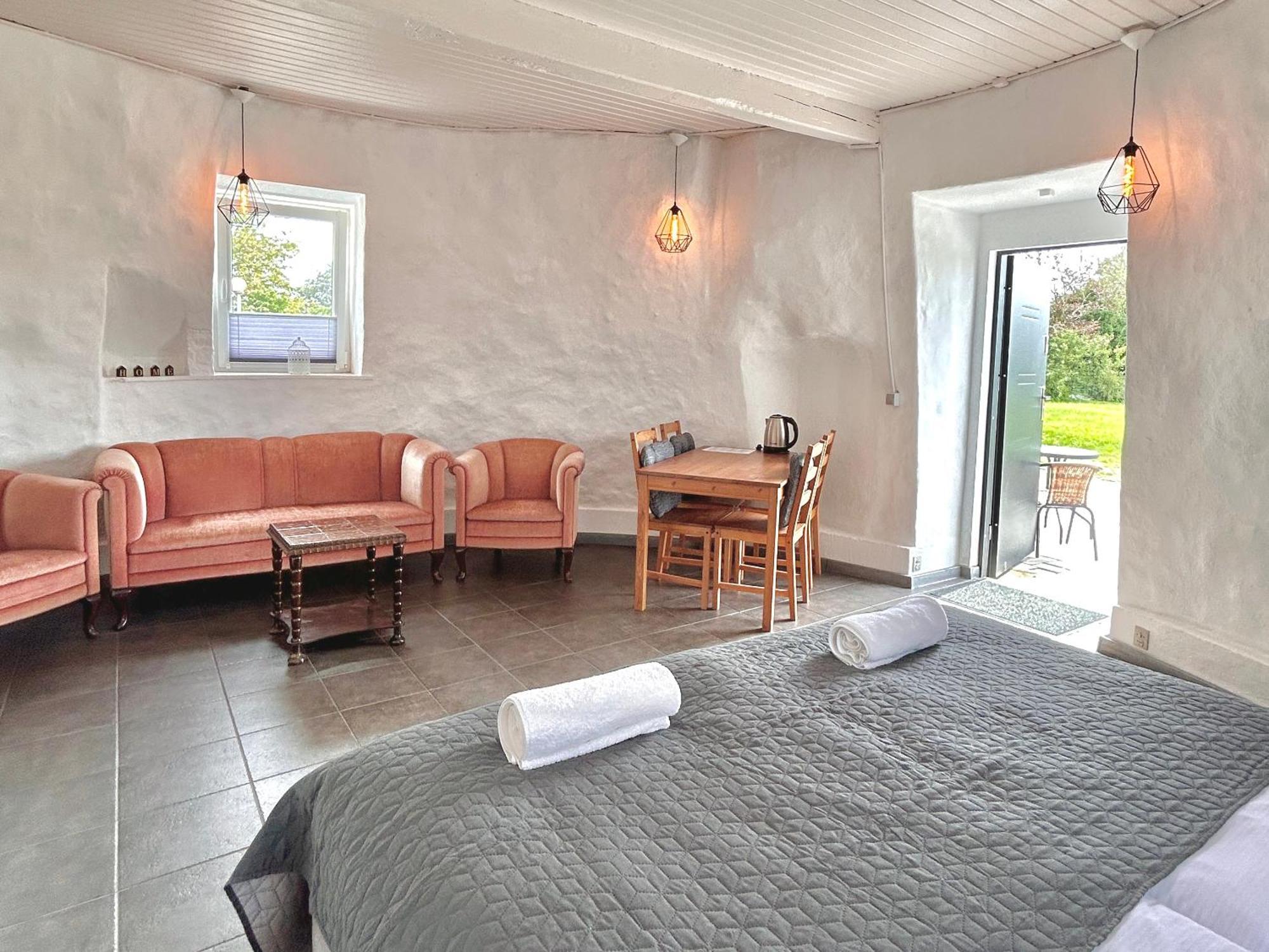 Apartamenty Molle Åkirkeby Esterno foto